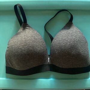 40D lightly lines wireless bra - no wire NWT wire free grey with black lining
